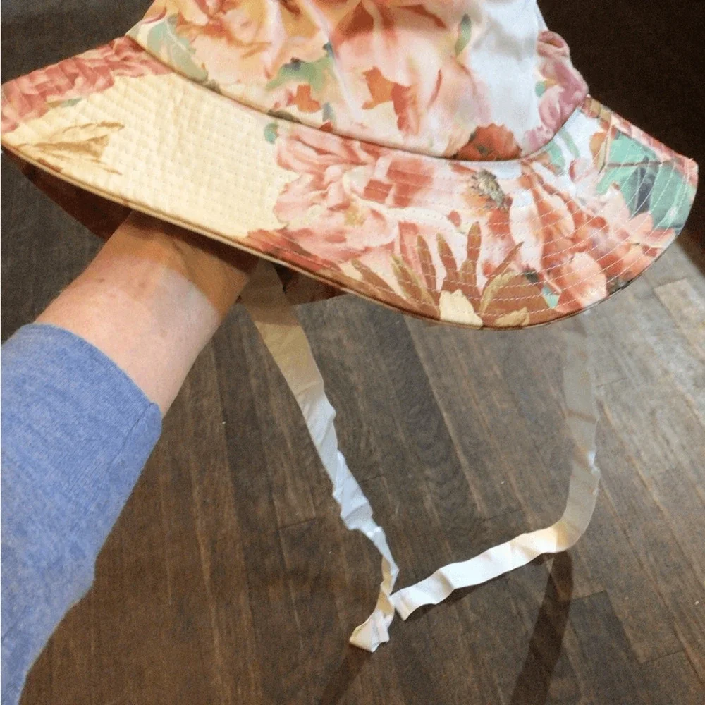 NEW! rARE Wyeth Floral Sun Hat bucket with Chin Ties - Pink/Peach
